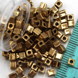 Miyuki Boncuk Kare 3 mm No: 21